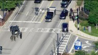 Muere agente y sospechoso en tiroteo en campus de Emory