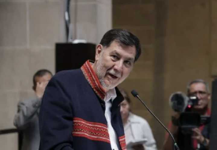 Fernández Noroña reconoce que adquirió una casa por 12 millones de pesos