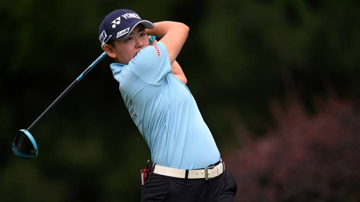 Akie Iwai, trying to join twin as LPGA winner this season, leads in Portland