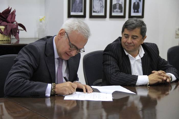 Con circular roja buscan al exdirector Nacional de la Función Pública