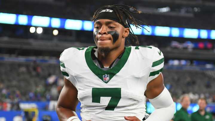 Jets QB Justin Fields under fire for limited 'processing' in preseason