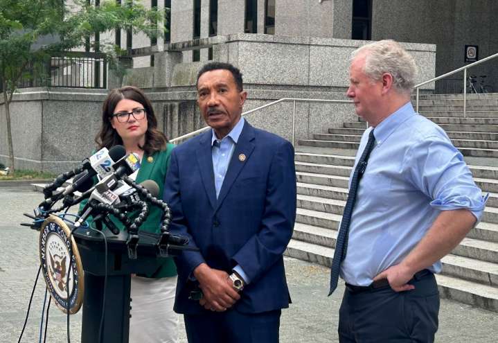 Maryland lawmakers tour Baltimore ICE facility, cite unanswered questions