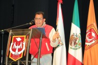 Rector dio bienvenida a 3 mil 344 estudiantes de nuevo ingreso a la UATx