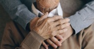 Día del Abuelo 2025: ¿Qué apoyos reciben los adultos mayores en México?