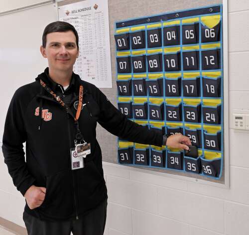 Powering down: School districts adopt new procedures to limit cellphone distractions
