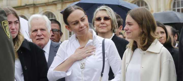 Romper una familia es el acto de maldad más grande”: viuda de Miguel Uribe en su adiós
