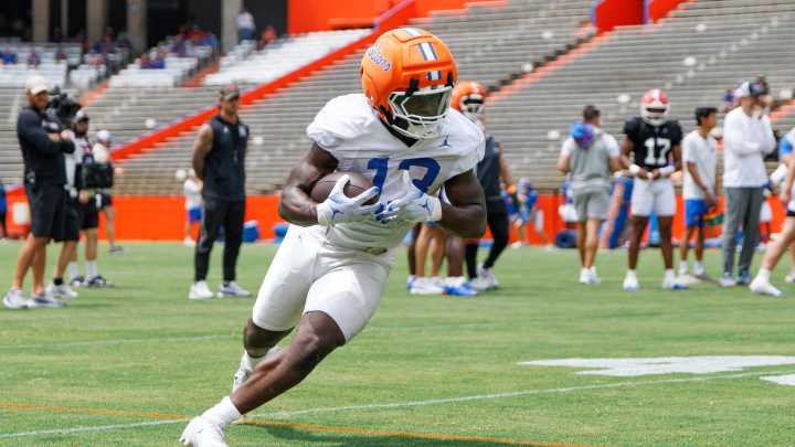 Which Florida football players have been named to preseason award lists?