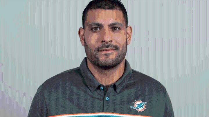 Dolphins LB coach charged with battery in Fort Lauderdale: Records