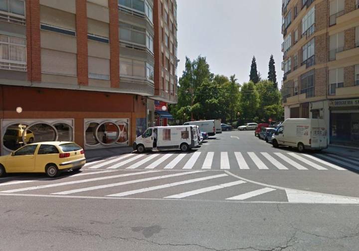 Un turismo atropella a una mujer de 70 años en León