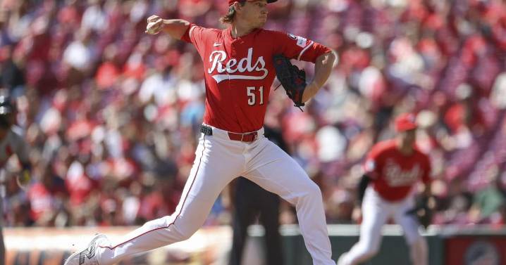 Hays hits tiebreaking homer and Reds deck Cards 7