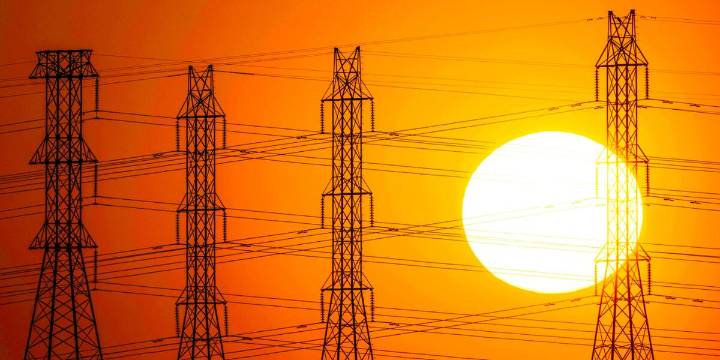 New APS, SRP energy use records set as Phoenix hits 118 degrees
