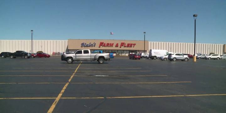 Baraboo Blain’s Farm & Fleet employees save customer’s life by using AED