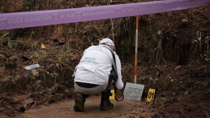 Ubican 5 fosas y un campamento con 15 desaparecidos en medio de proceso de paz con Comuneros del Sur