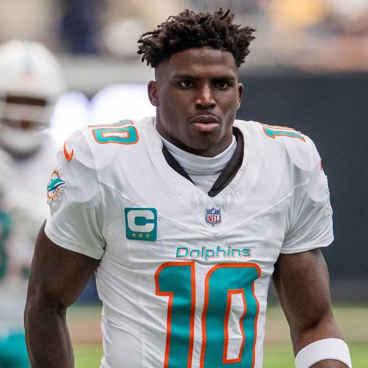 NFL’s Tyreek Hill’s Baby Hospitalized