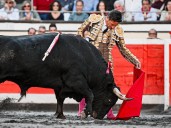 Diego Urdiales levanta en Bilbao una faena antológica como revancha