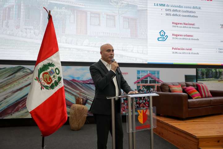 Durich Whittembury: “El 90% de la cartera de inversión es de saneamiento”