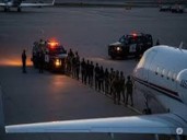 México extradita a EU a 26 personas ligadas al narcotráfico