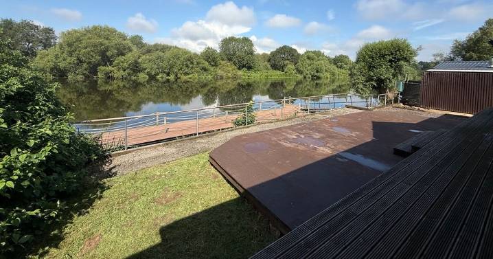 Inside Nottingham riverside bungalow for sale for £150,000 with pier overlooking River Trent