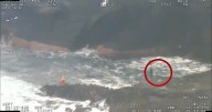 Así fue el rescate de uno de los pescadores desaparecidos tras naufragio en Magallanes