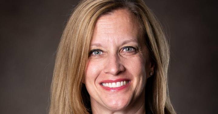 Wartburg's Ehretsman receives contract extension through 2031