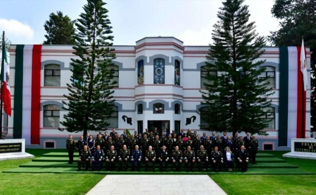 Se gradúan 68 discentes del Colegio de Defensa Nacional