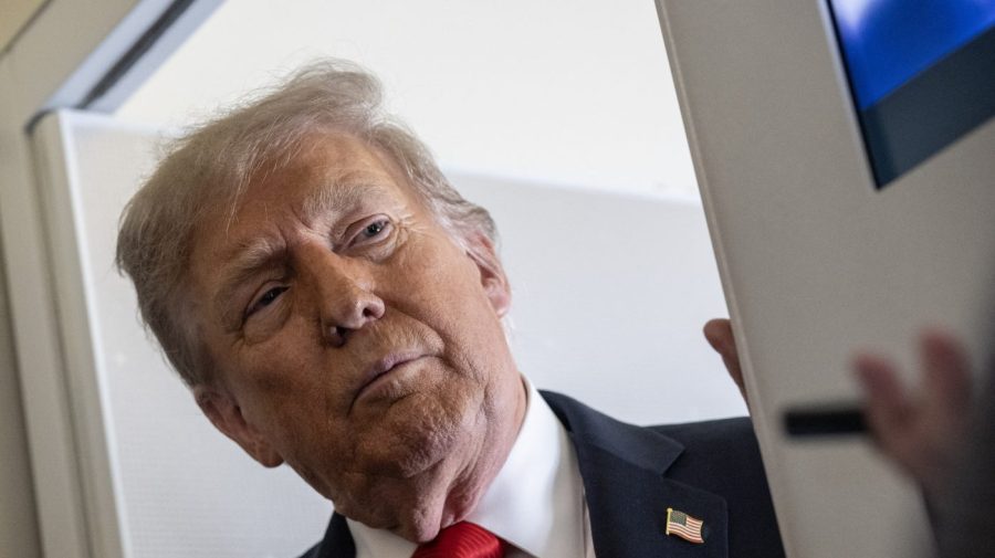 Trump demands another Fed official resign