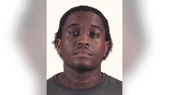 Man arrested on murder charge after car-to-car shooting in Fort Worth
