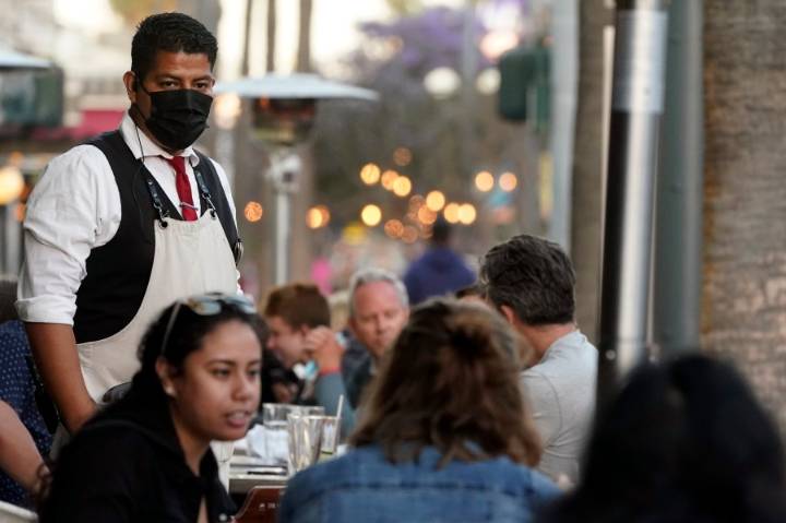 IN restaurants struggles with food cost and weather