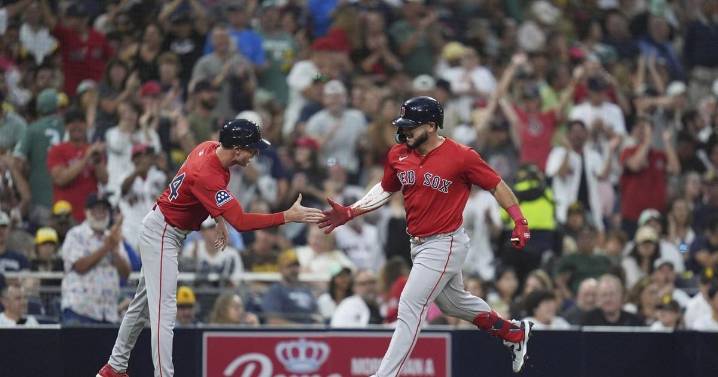 Abreu homers off Pivetta to help the Red Sox beat the Padres, 10