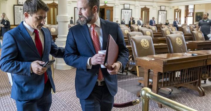 California's Newsom, Pelosi back Texas Democrats, GOP warns of more escalations