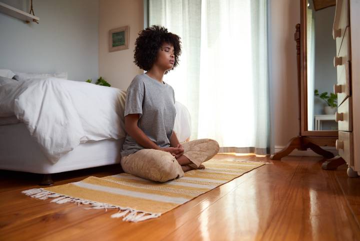 Dear Abby: I’m tired of being judged because I wear pajamas all day