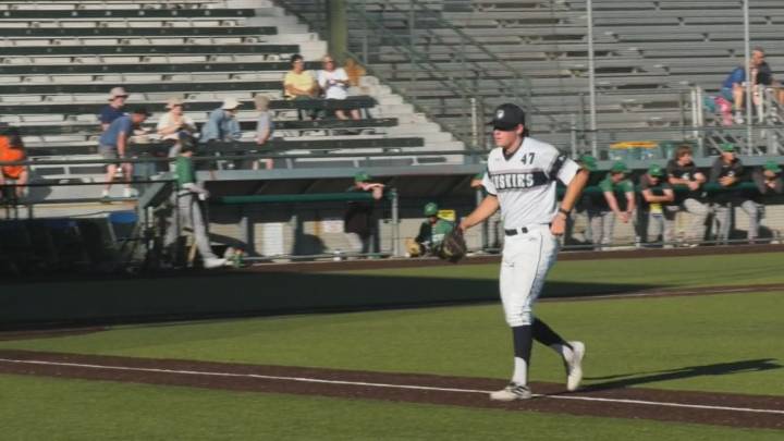 Duluth Huskies Clinch 2nd Half Playoff Spot, to Play Loggers in 1st Round