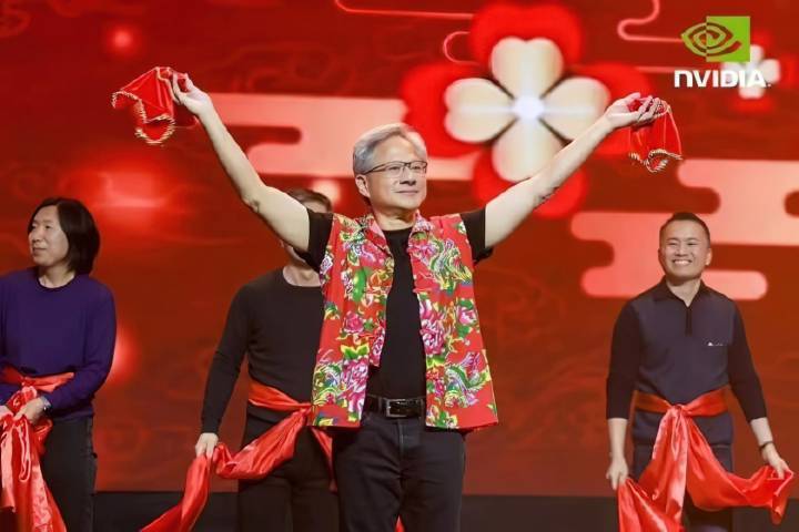 NVIDIA CEO Huang Drops Bombshell As He Reveals Discussions With Trump Admin To Sell Latest Blackwell Design GPUs To China