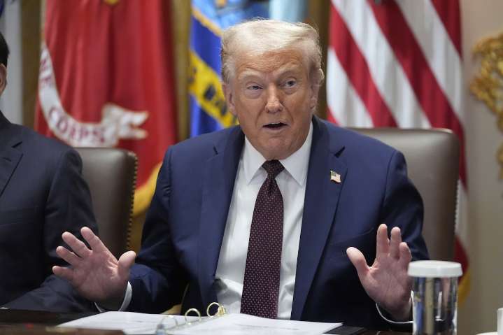 Trump issues update on tariff rebate checks for Americans