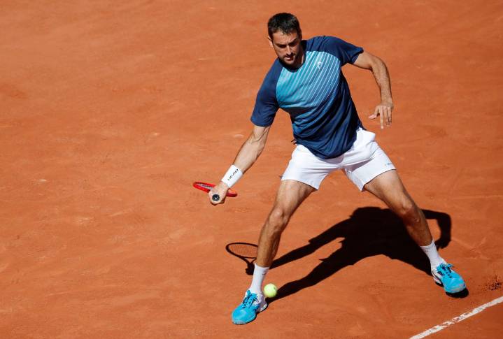 Cincinnati Heat Takes Over Struggling ATP Star as He Lays Numb on Court in Horrifying Scenes With the heat of the match an added layer of terrible conditions at Cincinnati caused a horrific scene as a