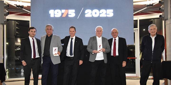 River Plate homenajeó a los campeones del Metropolitano 1975 por el 50° aniversario del título que cortó una larga sequía