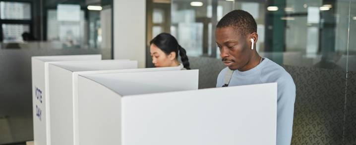 Respaldo al voto anticipado, por correo y día festivo electoral