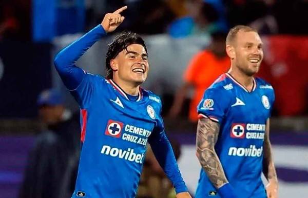 Acecha Cruz Azul liderato tras vencer al Toluca