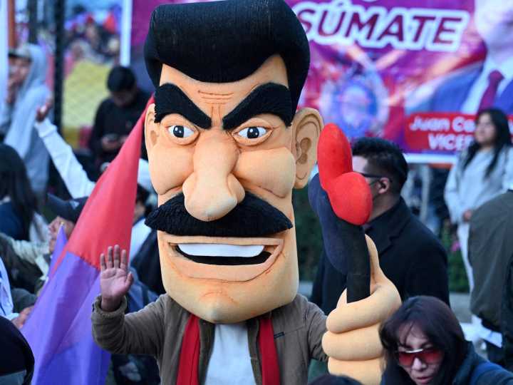 Elecciones en Bolivia: un millonario y un expresidente compiten por desplazar a la izquierda de 20 años en el poder
