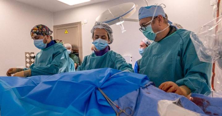 Cirujanos del Hospital de Jaén salvan la vida a un paciente con síndrome aórtico agudo