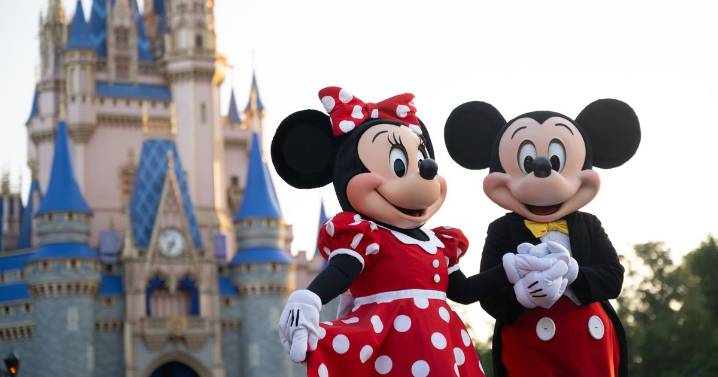 Scots students can now earn a real Mickey Mouse Degree at “Disney University”