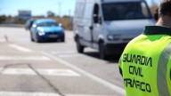 Muere una mujer de 44 años tras caer de un coche en marcha en una carretera