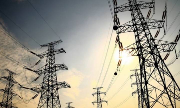 El Gobierno advierte sobre cortes de luz ante una posible ola de calor del veran
