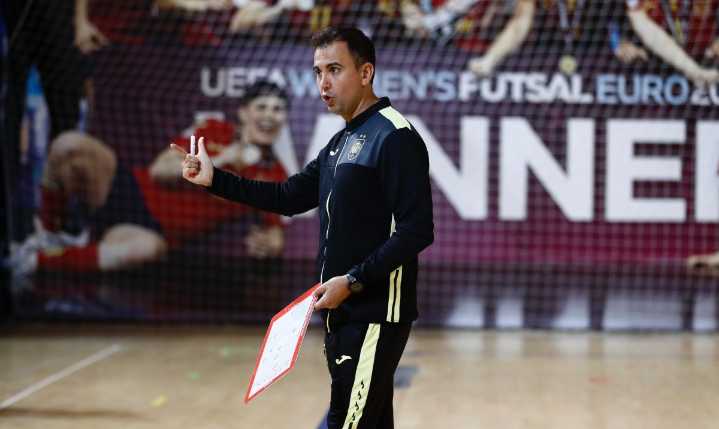 Deportes | Martín y Añasco, de ElPozo; y Alcalá y Martínez​, del Jimbee, apuntan al Europeo sub-19