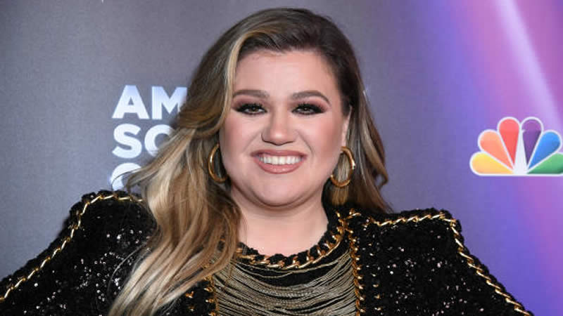 Kelly Clarkson Seen for First Time Since Ex Brandon Blackstock’s Death