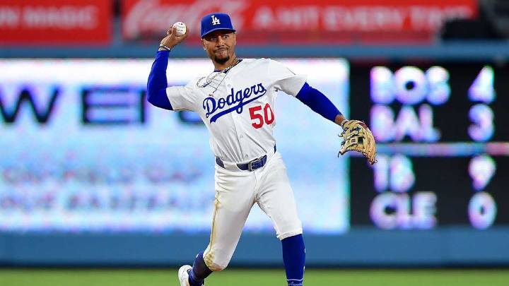 Dodgers’ Dave Roberts silences noise around Mookie Betts leaving shortstop