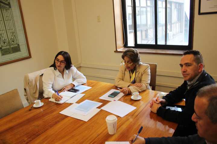Proyecto de agua potable para Lomas de Monardez llega a la ministra de Obras Públicas