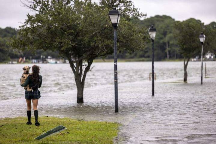 Erin weakens to post-tropical cyclone, moving out to sea as it batters East Coast with wind, waves