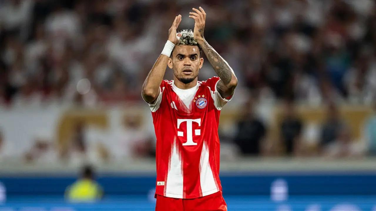 Luis Díaz tirando lujos en Bayern Múnich vs. Stuttgart, por la Supercopa de Alemania