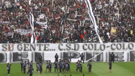 "Los grandes no corren": El polémico lienzo contra la U presente en el "arengazo" de Colo Colo antes del Superclásico